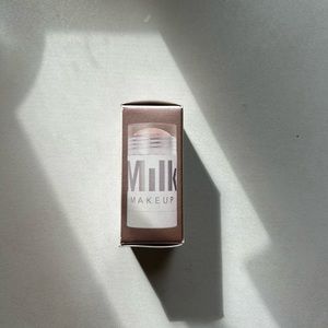 Milk bronzer stick